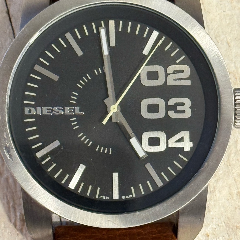 Diesel DZ1513 with leather strap